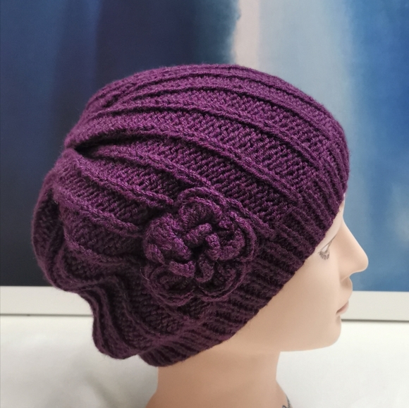 New, handmade scarf and hat set - Picture 2 of 8